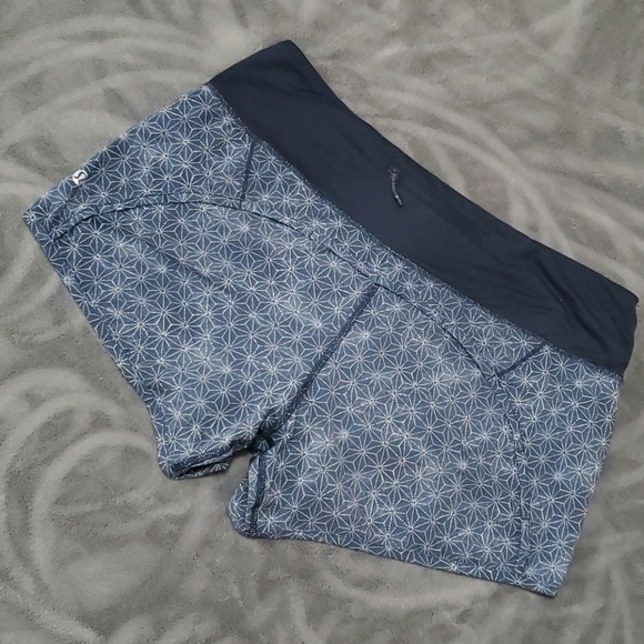 Lululemon Run Times Short 4 inch - Picture 2 of 7